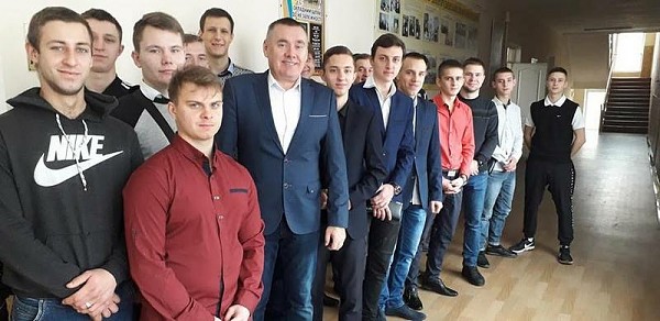В Днепрорудненском профлицее состоялся первый выпуск 17 специалистов для Запорожской АЭС