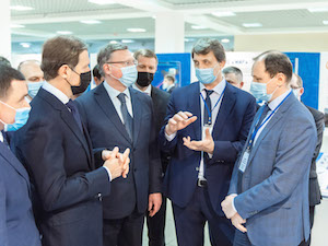 Омский НПЗ представил проекты модернизации на выставке промышленного потенциала региона