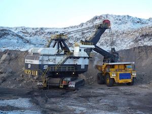 На Эльгинском угольном месторождении запущен в работу новый экскаватор