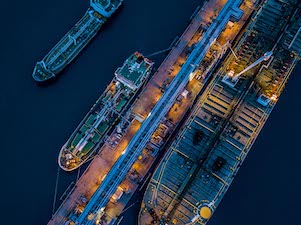 Перевозки российской нефти Urals по морю набирают рекордный темп