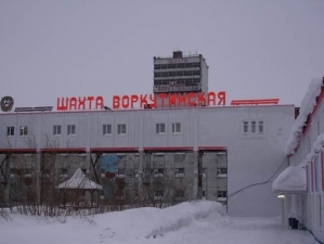 Шахта «Воркутинская» восстанавливает датчики контроля метана на аварийном участке