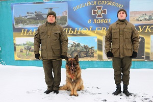 Собакам вручили медали за охрану Запорожской АЭС