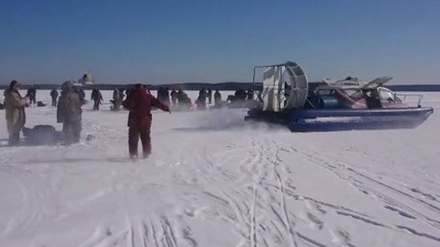 На водохранилище Белоярской АЭС в Свердловской области оторвалась льдина с 468 рыбаками