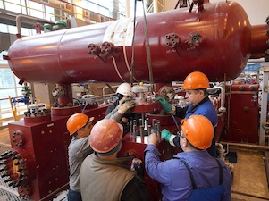 На Мозырском НПЗ готовят к обкатке компрессоры свежего водорода