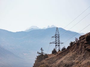 «Россети Северный Кавказ» повысят надежность электроснабжения более 150 тысяч потребителей в Северной Осетии