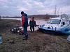 Сотрудники «Оренбургэнерго» доставили катер в подтопленное село Крыловка