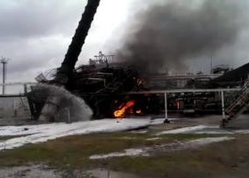 В Нефтекумске за час потушили пожар в цехе подготовки перекачки нефти