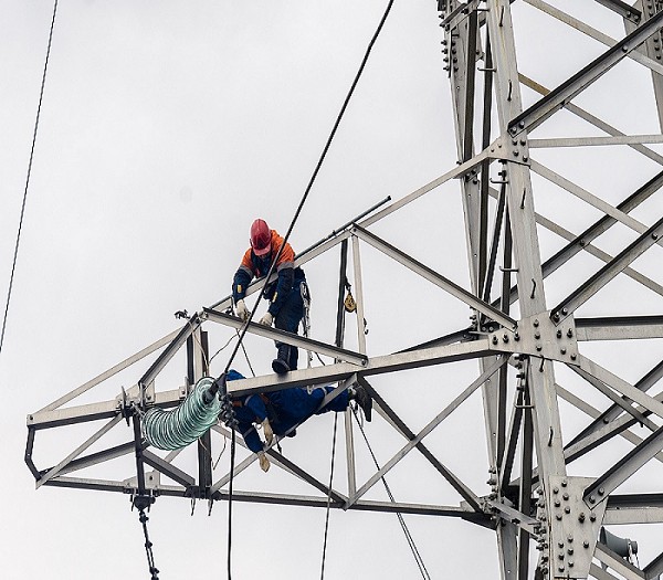 В Московской области с начала 2017 года отремонтировано почти 250 км линий электропередачи