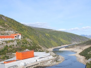 Колымская ГЭС защищает населенные пункты от паводка