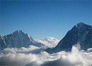 На пике Кала-Патар в Гималаях установлен флаг Системного оператора