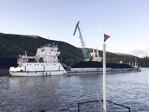 «Сахаэнерго» задействовало речной флот для доставки топлива в отдаленные районы Якутии