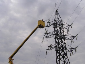 «Усть-Лабинские электрические сети» отремонтируют к зиме 90 км ЛЭП и 7 подстанций