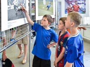 Фотовыставка «Жизнь футбольная» открылась в Челябинске