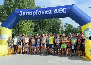 В городе-спутнике Запорожской АЭС впервые прошли соревнования по триатлону «АtomМan 2018»