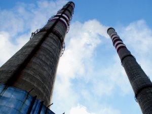 На Кемеровской ГРЭС очистили от золы дымовую трубу