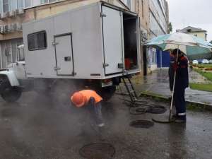 Проливной дождь в столице Хакасии не повлияет на график ремонтных работ энергетиков СГК