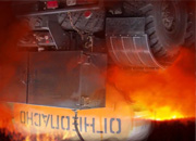 В Екатеринбурге водитель «УАЗа» с газовыми баллонами и бензином протаранил кинотеатр «Космос» и поджег машину