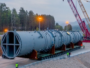 На стройплощадку завода полимеров в Усть-Куте доставлено основное оборудование весом более 1,5 тысяч тонн
