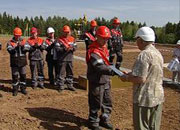 146 молодых сотрудников и специалистов ТНК-ВР в Оренбуржье посвящены в нефтяники