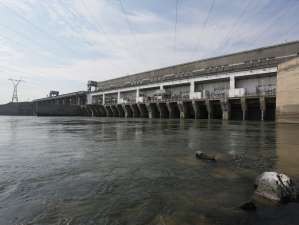 Новосибирская ГЭС снизила расход воды в нижний бьеф