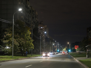 Улица Дмитрия Устинова в Санкт-Петербурге стала в 1,5 раза светлее