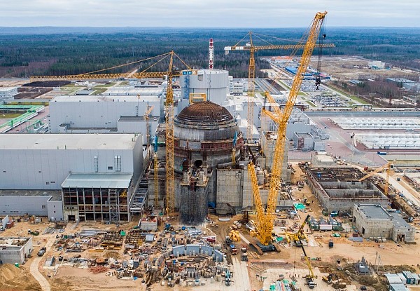 На энергоблоке № 2 Ленинградской АЭС-2 начали монтировать техсистемы под «пролив» на открытый реактор