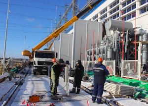 Воткинская ГЭС меняет второй автотрансформатор