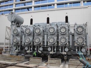 На Воткинской ГЭС установлен новый трансформатор