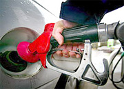 Розничная цена бензина на АЗС в США опустилась до минимума пятилетней давности