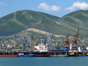 В Новороссийском порту построят универсальный резервуар для нефтепродуктов