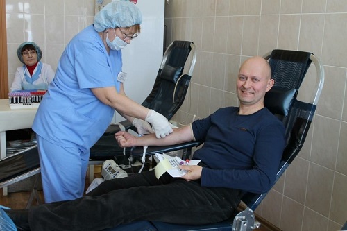 На Чебоксарской ГЭС 34 донора сдали 15 литров крови