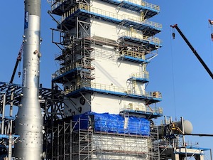 На чстройплощадке Амурского ГПЗ смонтирован блок охлаждения сырьевого газа весом 1400 тонн