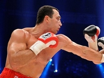 Американский боксер официально стал соперником Кличко