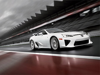 За три месяца японцы раскупили весь запас суперкаров Lexus LFA