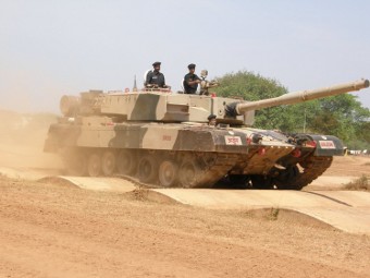 Индия сравнит собственный танк с российским Т-90