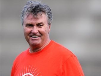 Хиддинк попал в десятку лучших тренеров футбольных сборных