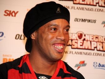 Гол Роналдиньо ударом из-за ворот стал хитом YouTube