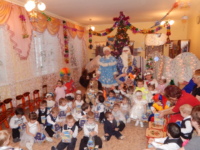 Самая яркая елка