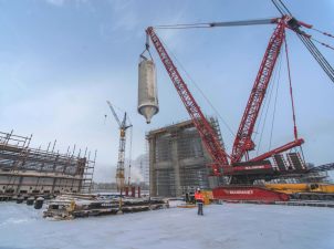 Омский НПЗ смонтировал колонное оборудование новой установки замедленного коксования