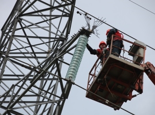 На ЛЭП 330 кВ «Серебрянская ГЭС-1 – Выходной» установлены 32 новые опоры