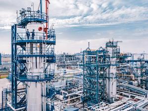 «Газпром нефть» построит на Омском заводе смазочных материалов комплекс гидроизодепарафинизации