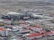 Прокуратура заставила ЛУКОЙЛ убрать свалку у зимней автодороги на Ямале