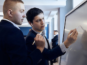 «Газпромнефть-смазочные материалы» поддержала государственную программу содействия занятости молодежи в Омске