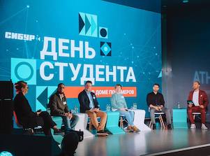 Зачем выпускнику вуза идти работать на завод: в День студента на ВДНХ рассказали о карьере в нефтехимии