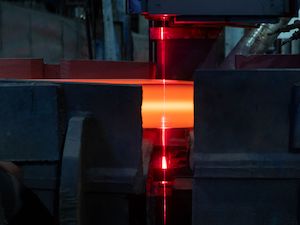 ЕВРАЗ инвестировал 70 млн рублей в систему контроля геометрии проката на НТМК