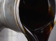 В Казахстане вводится обязательная цифровая маркировка моторных масел