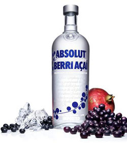 Компания Absolut представила новинку Absolut Berri Açaí