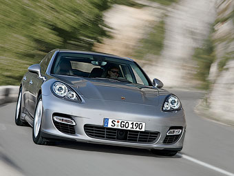 Porsche готовит удлиненную версию хэтчбека Panamera