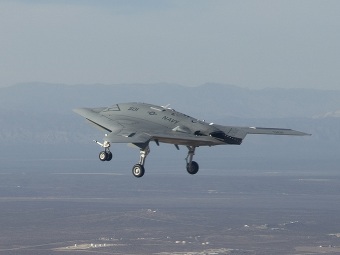 Американский палубный беспилотник совершил первый полет