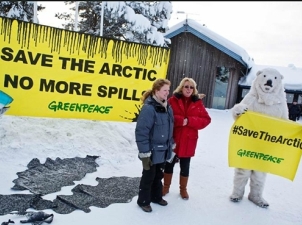 Белые медведи и рыбы догнали министров в Швеции
